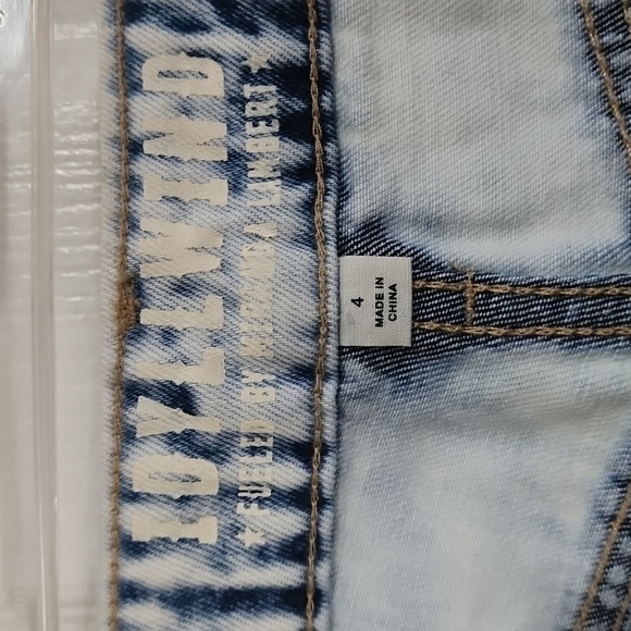 NWOT Idyllwind shorts size 4  *53006 - Picture 3 of 4